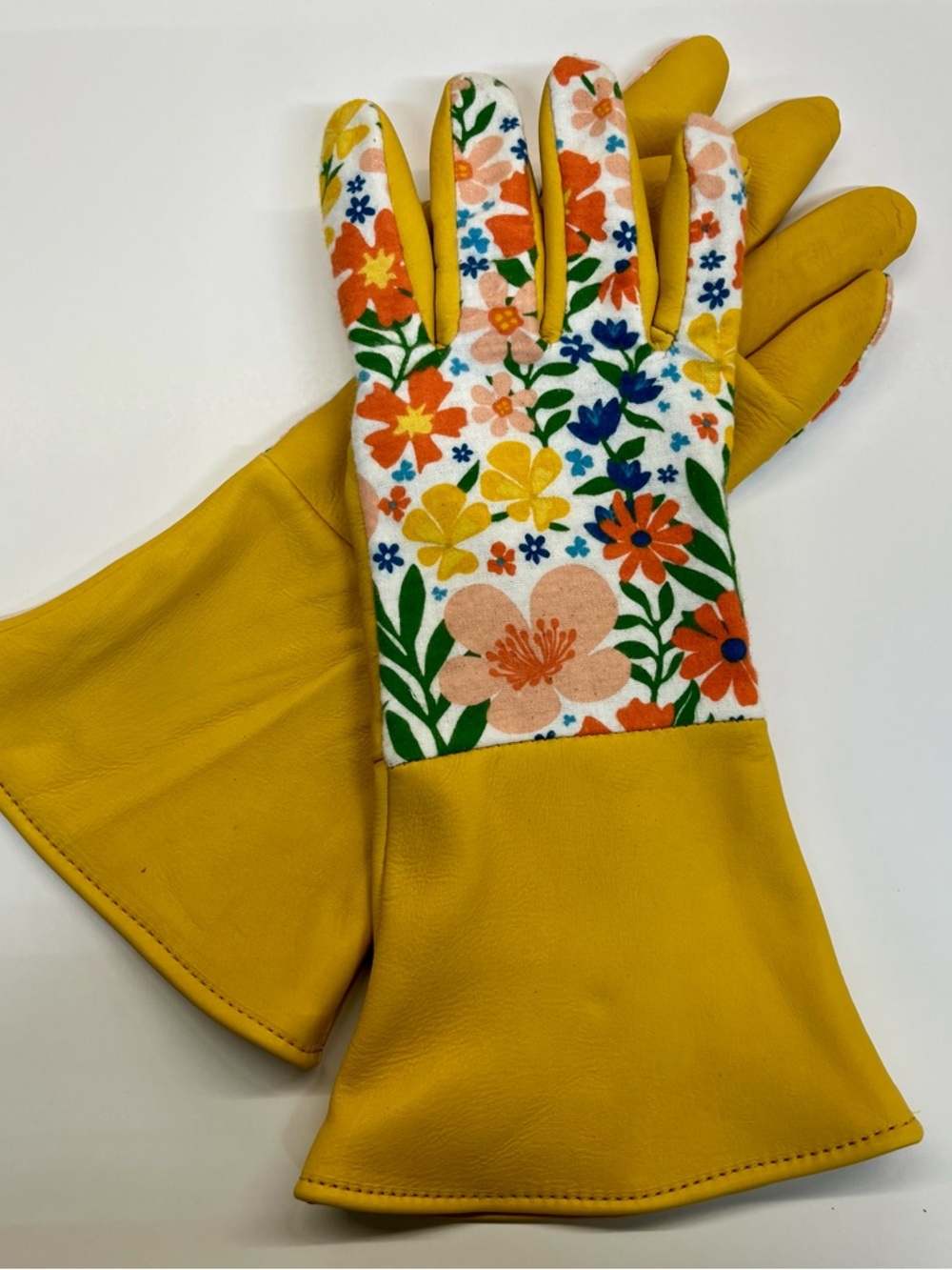 Gold deerskin with floral print Garden short cuff gauntlet Gloves for Women -